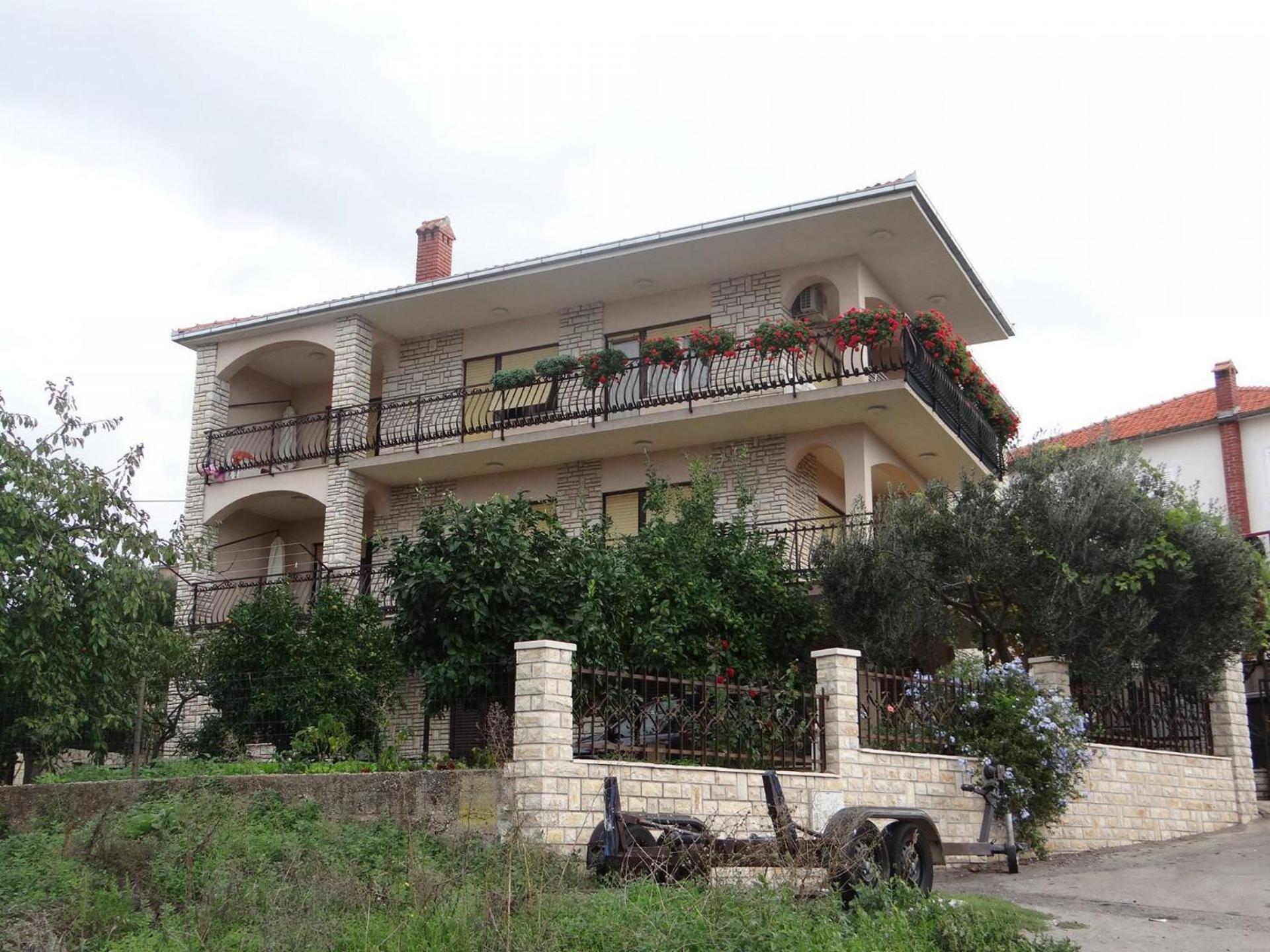 Apartment Bareta تروغير المظهر الخارجي الصورة